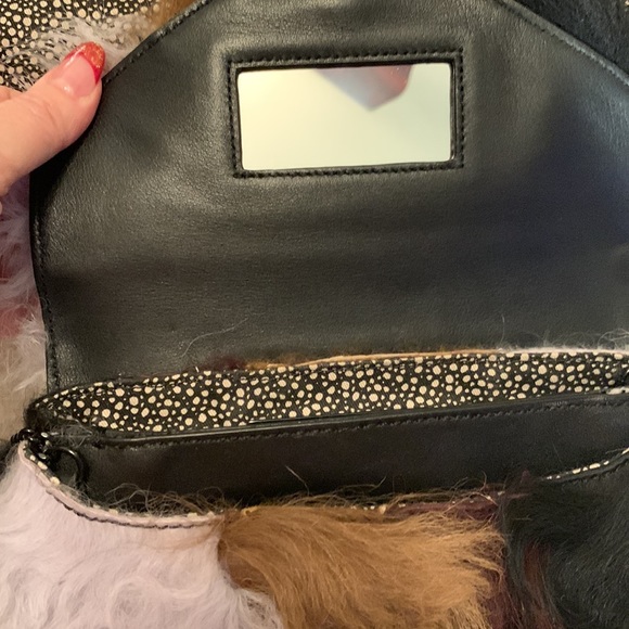 NWT Stunning Crossbody🔥 - Picture 5 of 13